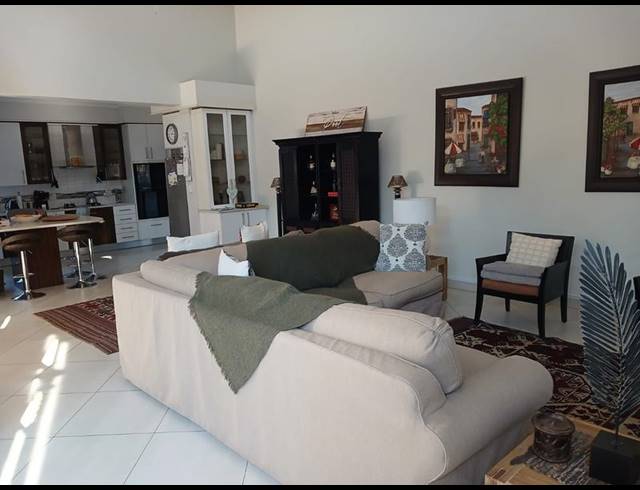 3 BEDROOM HOUSE FOR SALE IN RETIRE AT MIDSTREAM